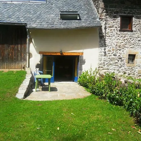 Au Coeur Des Volcans D'auvergne * Ceyssat