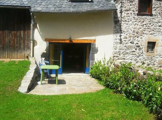 Au Coeur Des Volcans D'auvergne * Ceyssat